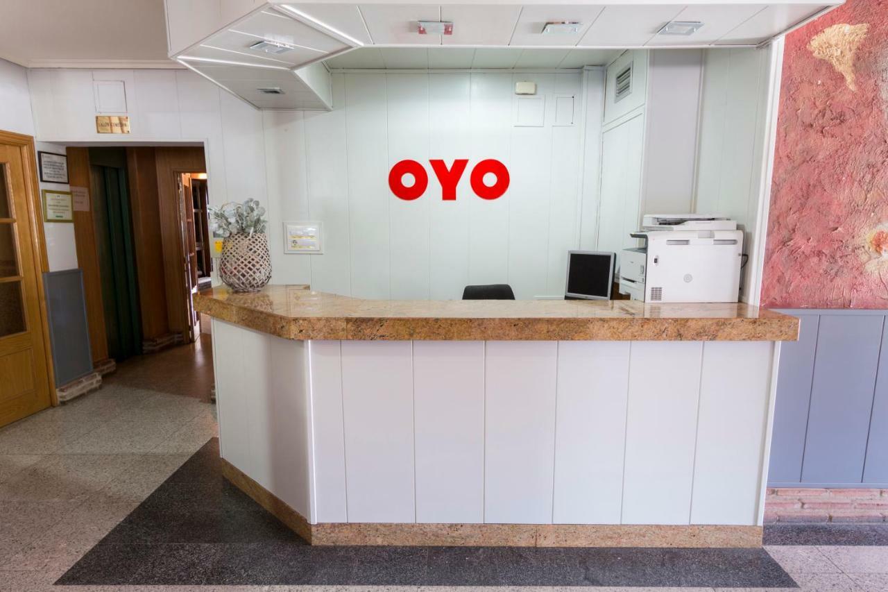 Oyo Hotel Los Alamos Plasencia Ngoại thất bức ảnh